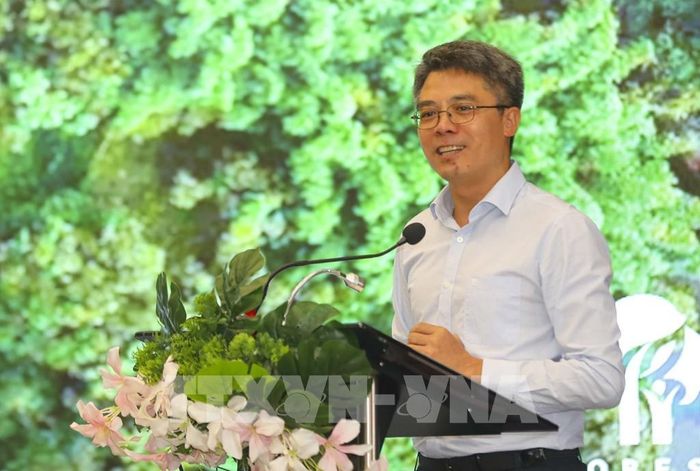 Tiến sĩ Tô Xuân Phúc, Giám đốc Chương trình Việt Nam, Forest Trends /Đại học Quốc gia Úc, tham luận tại Hội thảo. Ảnh: Xuân Tư - TTXVN