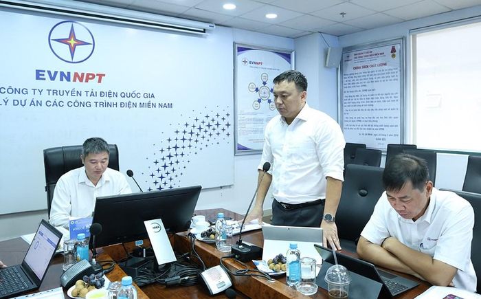 Ông Bùi Quang Thành – Phó Giám đốc phụ trách SPMB báo cáo tại buổi làm việc. Ảnh: Thắng Trung/BNEWS/TTXVN