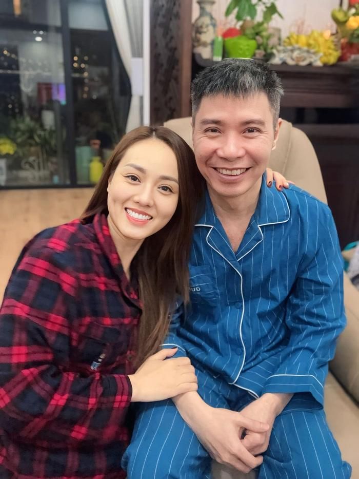 Điều đáng trân trọng là vợ Công Lý chưa bao giờ biến sự hy sinh thành lý do để than thở.
