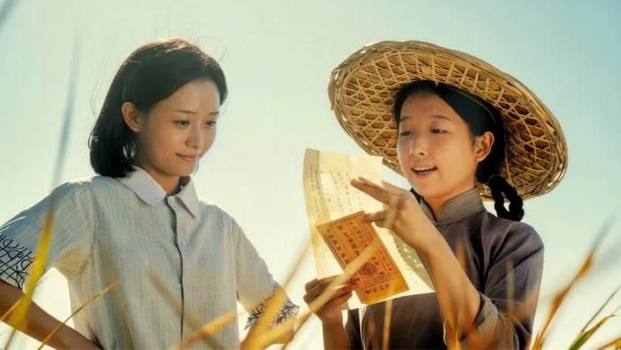 Điểm đáng chú ý là Thư Tình Gửi Ngoại không tạo hiệu ứng bằng những yếu tố thường thấy ở các tác phẩm thương mại.
