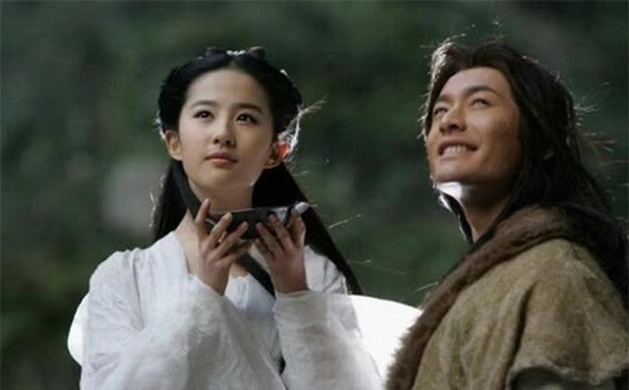 Điểm khiến Dương Quá - Tiểu Long Nữ khác biệt nằm ngay ở hoàn cảnh tình yêu của họ. 