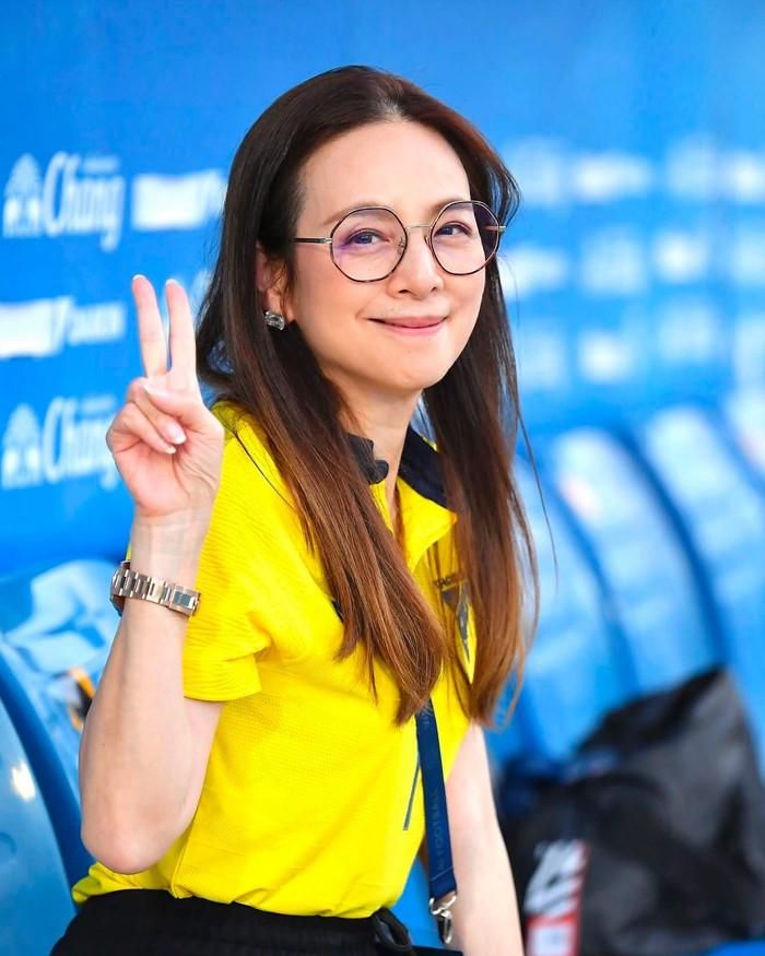 Madam Pang nói không với việc dùng cầu thủ nhập tịch. Ảnh: Madam Pang