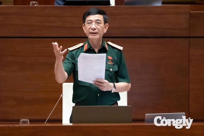 Đại tướng Phan Văn Giang, Ủy viên Bộ Chính trị, Phó Thủ tướng Chính phủ, Bộ trưởng Bộ Quốc phòng phát biểu tiếp thu, giải trình tại phiên thảo luận về dự án Luật Phòng, chống phổ biến vũ khí hủy diệt hàng loạt.
