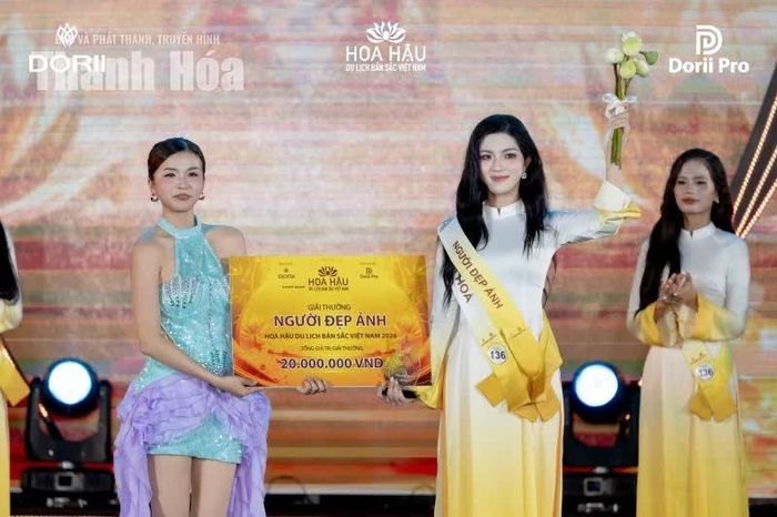 Vũ Thị Thảo giành giải Người đẹp ảnh. Ảnh: NVCC