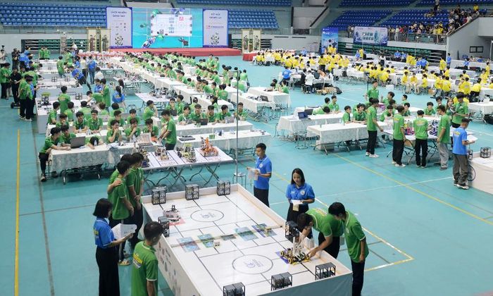 Toàn cảnh lễ khai mạc và thi đấu vòng bảng Giải Robocon Bắc Ninh 2026 – Tranh Cúp Foxconn.