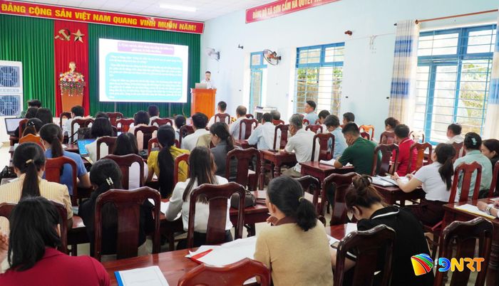 Ủy ban Kiểm tra Đảng ủy xã Sơn Cẩm Hà tổ chức tập huấn nghiệp vụ kiểm tra Đảng cho các chi bộ trực thuộc Đảng ủy xã năm 2026. Ảnh: N.ĐOAN