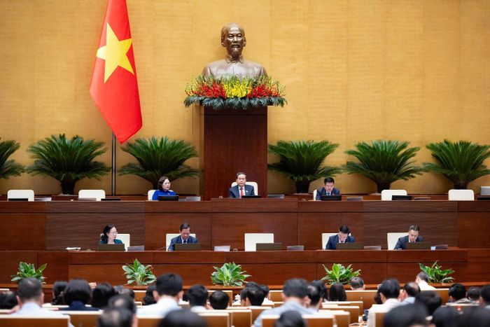 Đoàn chủ tọa điều hành phiên họp chiều 8/8. Ảnh: Quốc hội