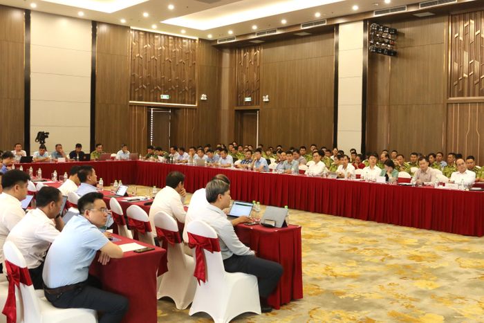  Đại biểu tham dự hội thảo.