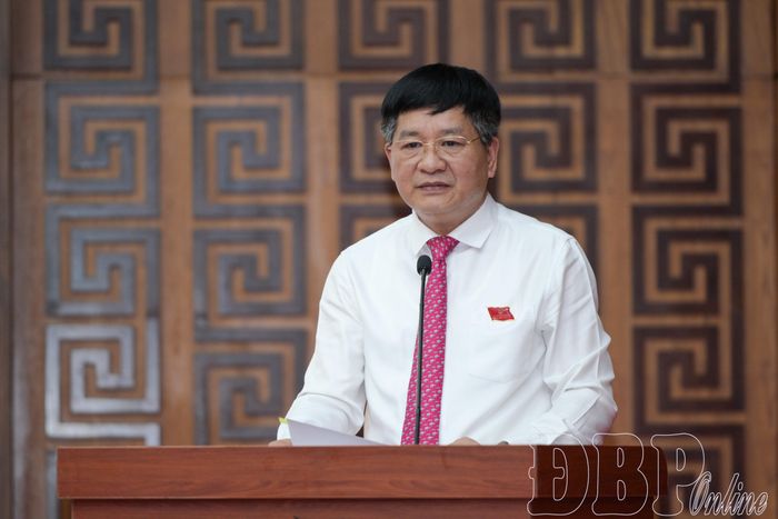 Đồng chí Lê Thành Đô, Phó Bí thư Thường trực Tỉnh ủy, Chủ tịch HĐND tỉnh khai mạc kỳ họp.