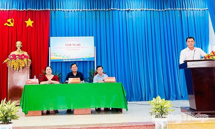 Tổ đại biểu số 9 tiếp xúc cử tri tại phường Sơn Qui.