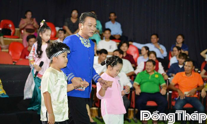 Sự ân cần và gần gũi của Ban Giám khảo giúp các “tài tử nhí” xua tan bỡ ngỡ và tự tin hơn tại sân chơi lớn.