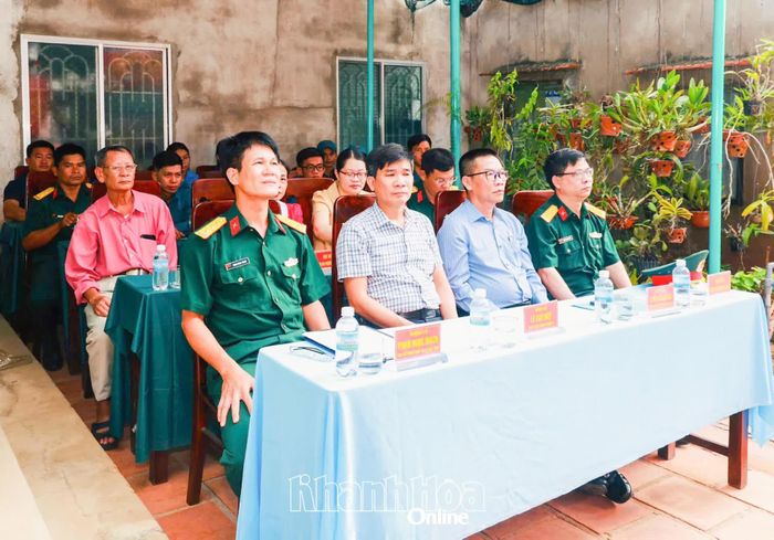 Các đại biểu tham dự lễ khởi công.