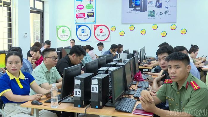 Học viên tham dự lớp tập huấn.