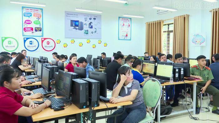Quang cảnh lớp tập huấn.