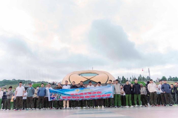 Chương trình “Bước chân chiến sĩ - Vì Nhân dân phục vụ” tuần thứ 2 thu hút đông đảo cán bộ, chiến sĩ Công an tỉnh Lâm Đồng tham gia
