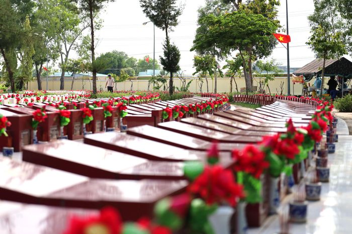 Khu vực lấy mẫu hài cốt liệt sĩ số 3 tại Nghĩa trang Liệt sĩ Bình Thuận