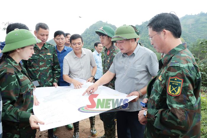 Đoàn khảo sát địa điểm xã Muổi Nọi đề xuất bố trí, sắp xếp dân cư vùng thiên tai bản Lẩy.