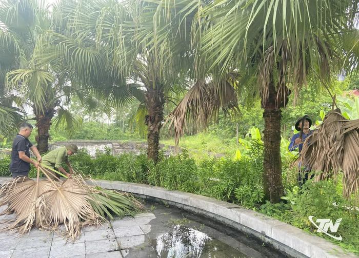 Xóm Giang Tiên, xã Phú Lương tổ chức hoạt động lao động tập thể.