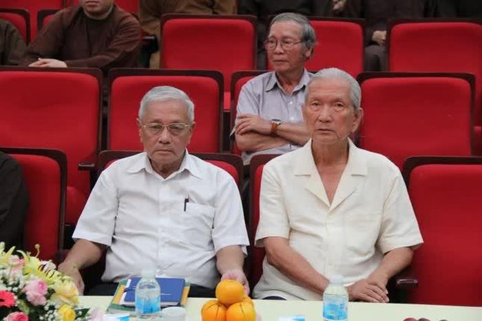 Nhà nghiên cứu Trần Đại Vinh và Nhà nghiên cứu Trần Đình Sơn 
