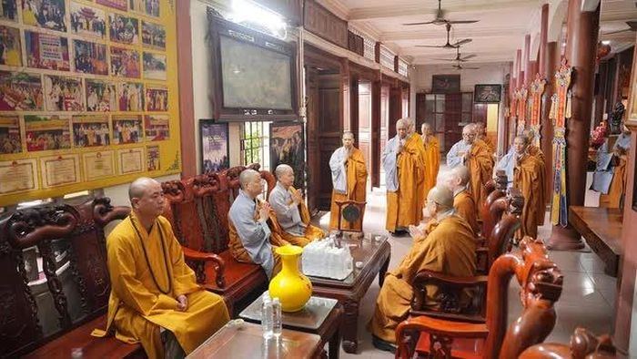 Tại trường hạ Tổ đình Hồng Phúc