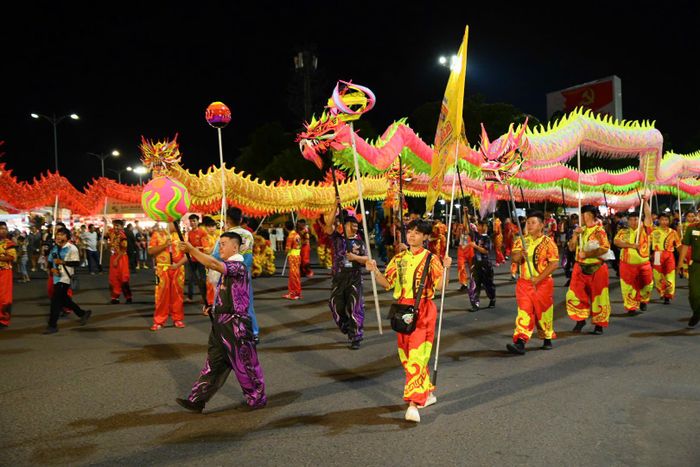 Liên hoan quy tụ 34 đoàn Lân, Sư, Rồng, trong đó có 4 đoàn quốc tế (Ảnh: PQN)