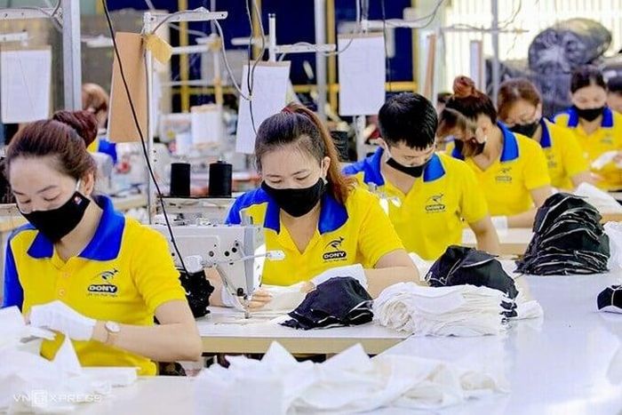 Đầu tư công cũng được kỳ vọng tạo hiệu ứng lan tỏa sang khu vực tư nhân. 