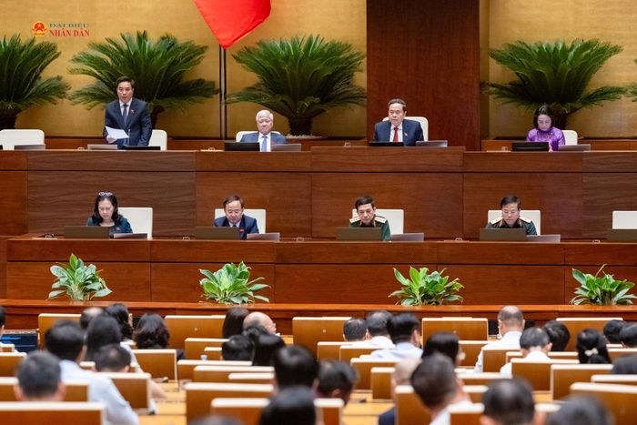 Chủ tịch Quốc hội Trần Thanh Mẫn chủ trì phiên họp, Phó Chủ tịch Quốc hội, Thượng tướng Nguyễn Doãn Anh điều hành phiên họp. Ảnh: Phạm Thắng