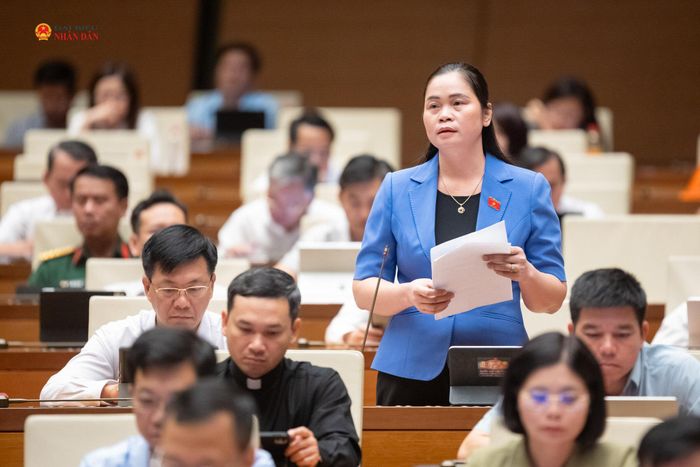 ĐBQH Ma Thị Thúy (Tuyên Quang) phát biểu