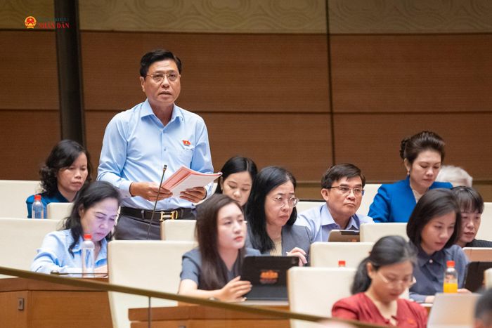 ĐBQH Huỳnh Văn Ngon (Đồng Tháp) phát biểu