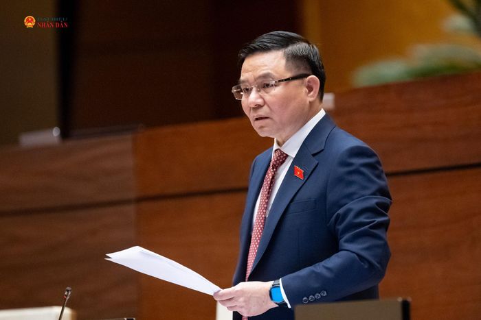 Bộ trưởng Bộ Công thương Lê Mạnh Hùng phát biểu giải trình, làm rõ một số vấn đề đại biểu Quốc hội nêu
