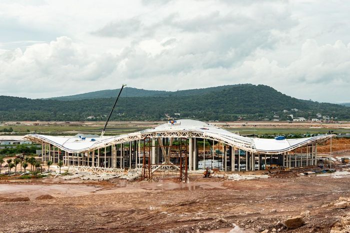 Nhà ga T2 giai đoạn 1 đang chuyển sang giai đoạn hoàn thiện kiến trúc, lắp đặt hạ tầng kỹ thuật. Ảnh: Sun Group.