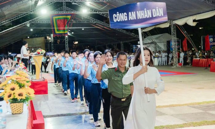 Đoàn võ cổ truyền CAND tại lễ khai mạc giải.