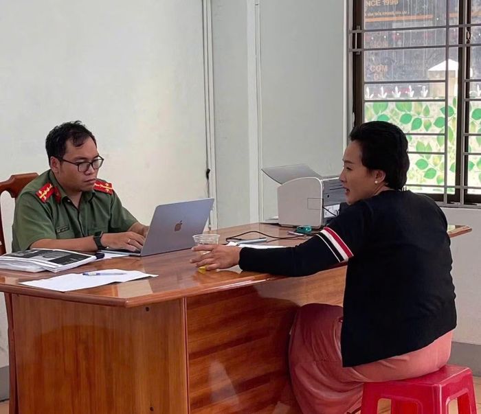 Cơ quan An ninh điều tra lấy lời khai đối tượng Nguyễn Thị Bích Phượng.