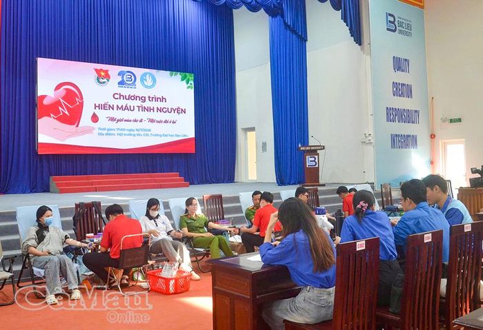 Thời gian qua, hoạt động hiến máu tình nguyện trên địa bàn tỉnh Cà Mau nhận được sự hưởng ứng tham gia của đông đảo cán bộ, đoàn viên, hội viên và người dân.