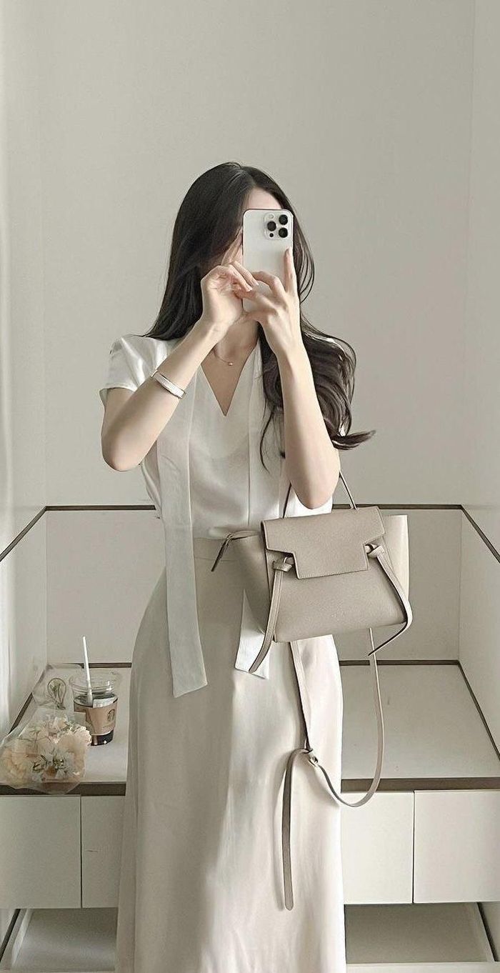 Phụ kiện tối giản giúp hoàn thiện set đồ. (Ảnh: Pinterest)
