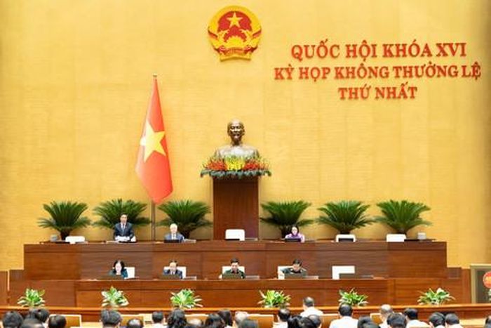 Đoàn chủ toạ điều hành phiên họp