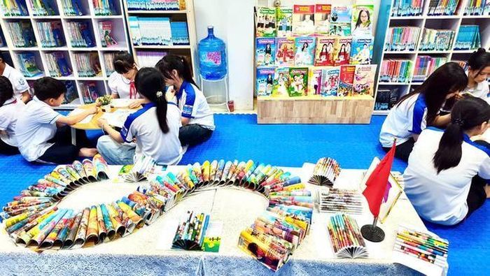 Phòng đọc thu hút các em học sinh trong dịp nghỉ hè.