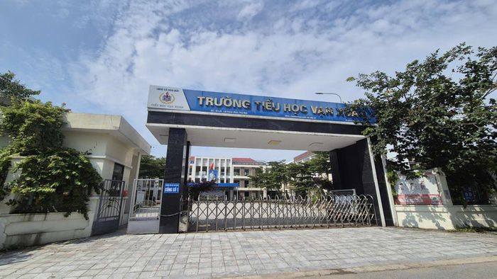 Trường Tiểu học Vạn Xuân mới được thành lập trên cơ sở sáp nhập Trường Tiểu học Vạn Xuân cũ và Trường Tiểu học Kim Chung B. Ảnh: Hậu Lộc