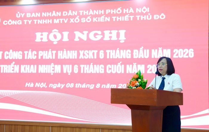 Bà Nguyễn Thị Thủy, Chủ tịch Công ty TNHH MTV Xổ số kiến thiết Thủ đô phát biểu tại hội nghị. Ảnh: Hồng Thái