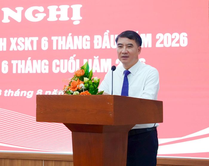 Phó Chủ tịch UBND thành phố Hà Nội Nguyễn Xuân Lưu phát biểu tại hội nghị. Ảnh: Hồng Thái