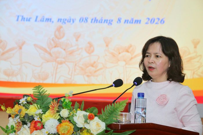 Bí thư Đảng ủy xã Thư Lâm Nguyễn Thị Thanh Tâm phát biểu chỉ đạo. Ảnh: Vũ Linh