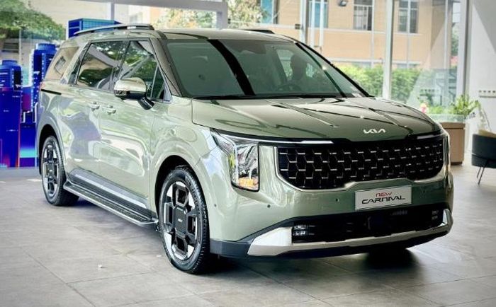 Kia Carnival Hybrid nổi bật nhờ không gian và khả năng tiết kiệm nhiên liệu