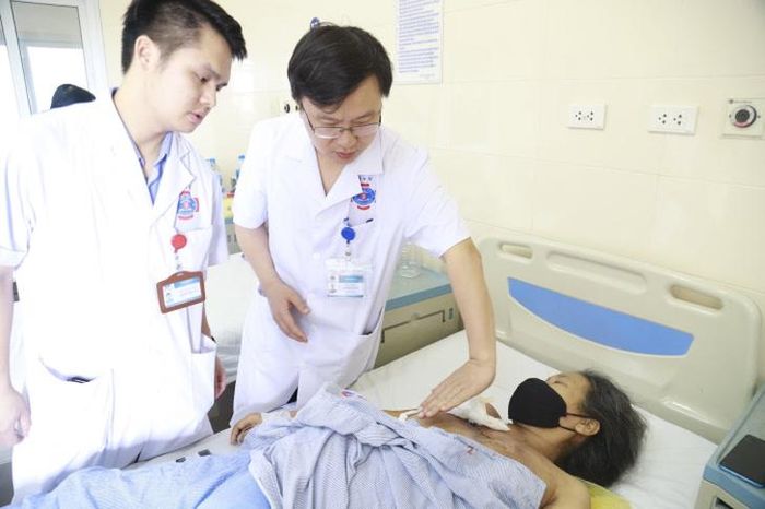 Hơn 24.500 phụ nữ mắc ung thư vú mỗi năm. Ảnh: Bệnh viện K