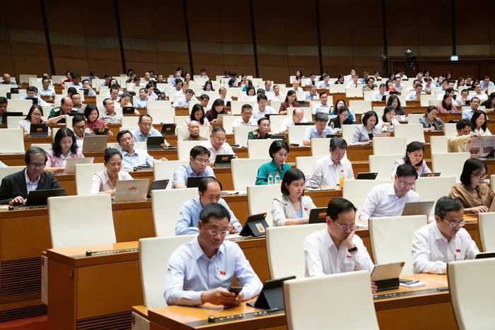 Các ĐBQH tham dự kỳ họp. Ảnh: Media Quốc hội