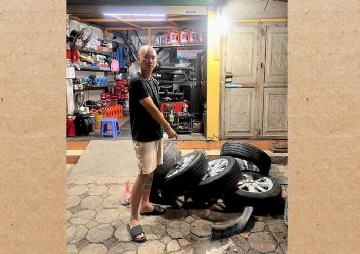 Trịnh Duy Linh và tang vật vụ án. Ảnh: Công an TP Hà Nội.