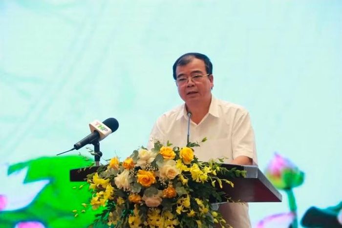 Phó Chủ tịch UBND thành phố Nguyễn Minh Hùng chủ trì hội nghị. Ảnh: Cổng thông tin điện tử TP Hải Phòng.