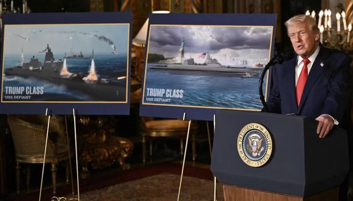 Về hỏa lực, tàu chiến lớp Trump được định hướng mang nhiều loại vũ khí hiện đại, gồm tên lửa mang đầu đạn thông thường và đầu đạn hạt nhân, tên lửa siêu vượt âm, pháo điện từ, hải pháo 127 mm, vũ khí laser cùng các tổ hợp phòng thủ tầm gần.