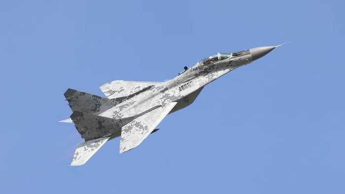 Cần nhắc lại rằng sau khi kiểm tra các máy bay của Ba Lan, phái đoàn Ukraine đã không hài lòng với tình trạng của chúng, vì những chiến đấu cơ này cần được sửa chữa lớn trước khi đưa vào sử dụng.