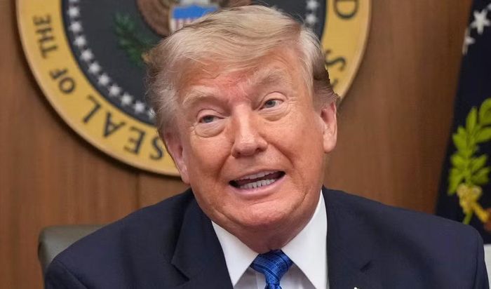 Giới chuyên gia cho rằng Tổng thống Donald Trump đang tìm một lối thoát khỏi cuộc xung đột mà trước đó ông từng dự đoán chỉ kéo dài vài tuần.