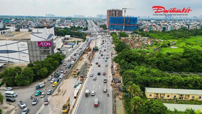 Hai đầu hầm được vuốt nối với đường Đàm Quang Trung và đường dẫn đầu cầu Vĩnh Tuy. Điểm đầu dự án kết nối với đường dẫn cầu Vĩnh Tuy giai đoạn 2, cách vị trí giao với đường Cổ Linh khoảng 400m. Điểm cuối kết nối với tuyến Đàm Quang Trung hiện hữu.